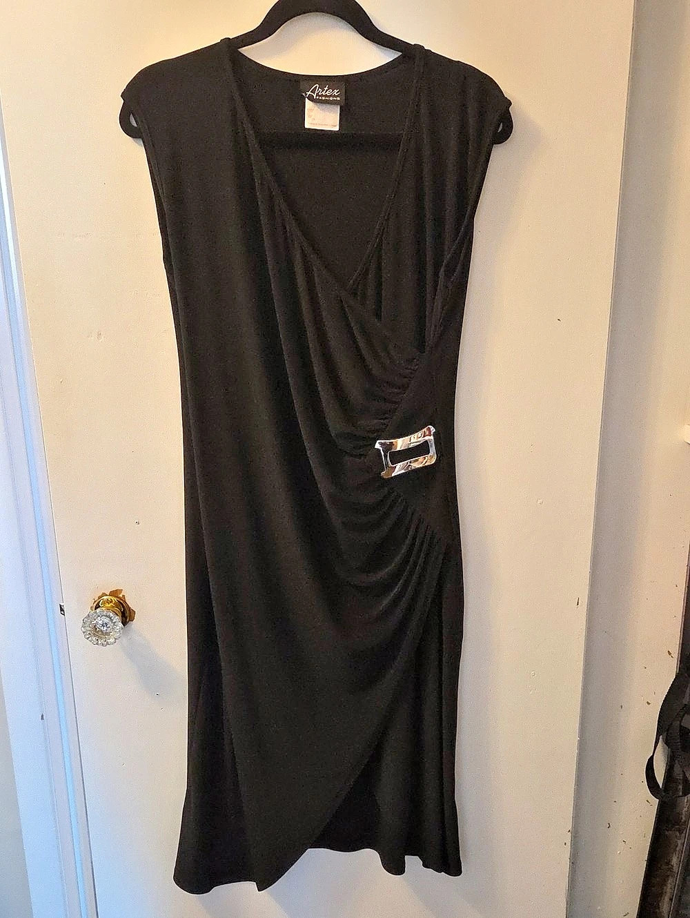 Artex Fashions Black Ruched Midi Dress Size Large